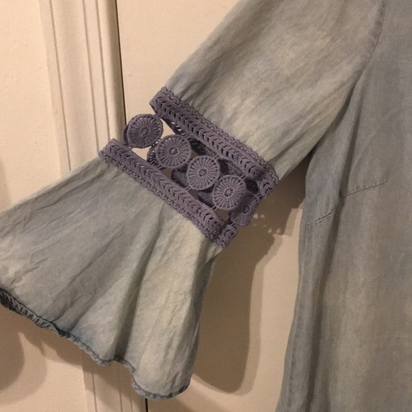 Ana denim bell sleeve dress - Picture 2 of 3